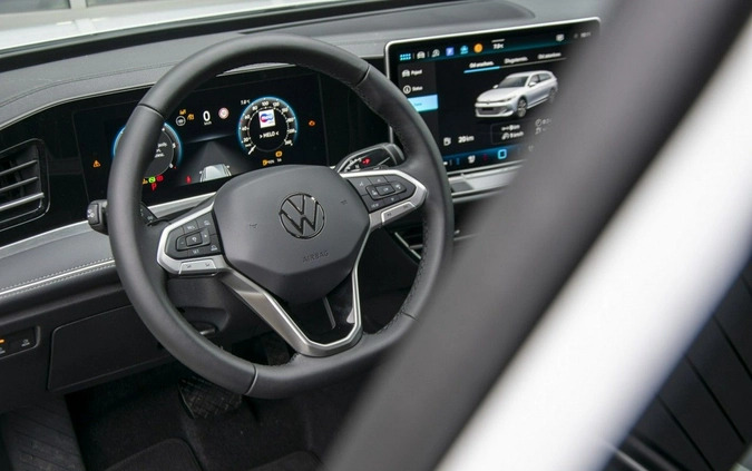 Volkswagen Passat cena 206100 przebieg: 5, rok produkcji 2024 z Wyśmierzyce małe 631